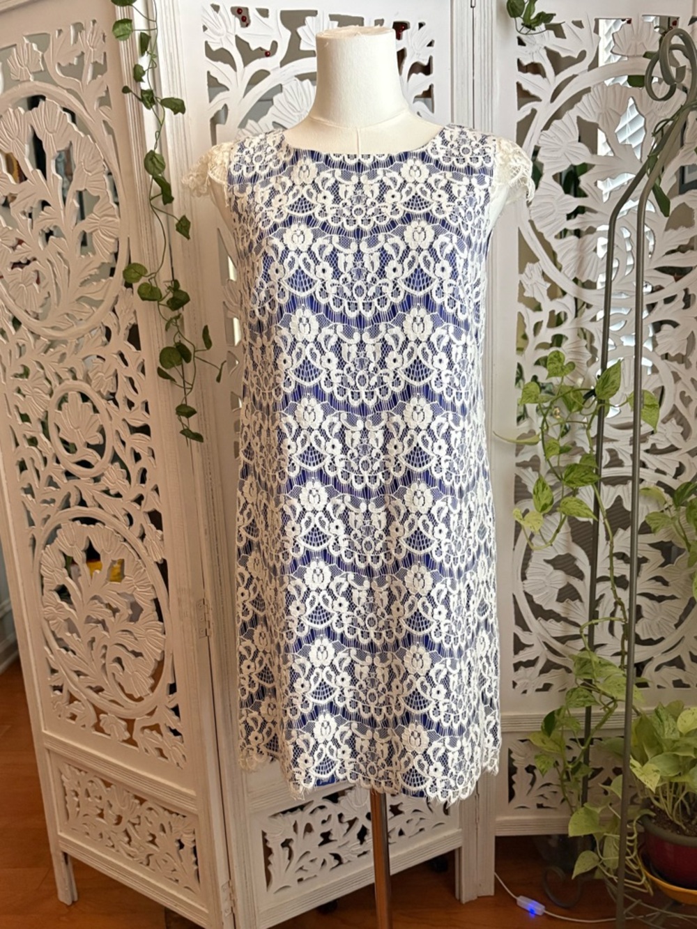 Shoshanna Dress Lace Overlay Sheath Dress - White & Blue - Picture 2 of 5